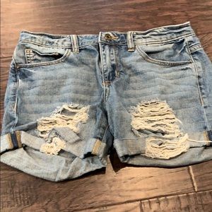 Cute Jean shorts!!